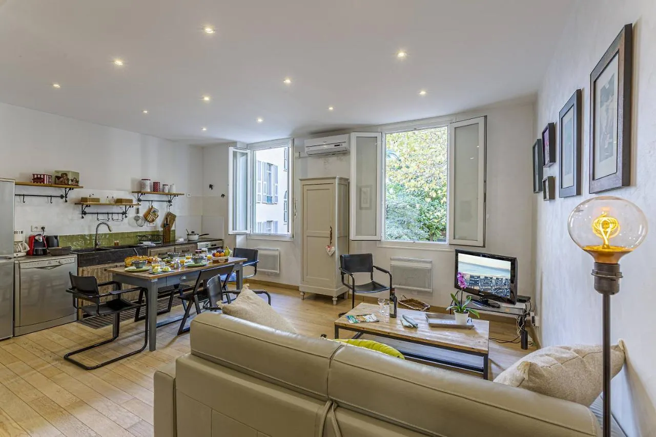 Gambetta - Charming 2 Bedroom - Near Promenade Apartment